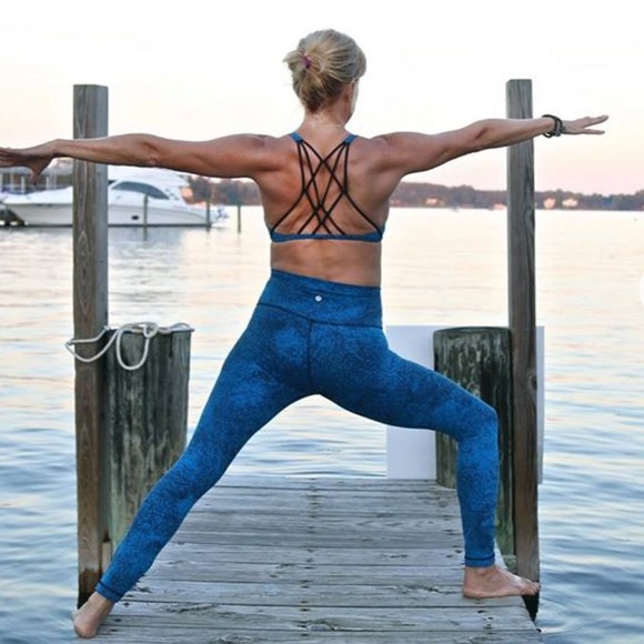 lululemon athletica Pants - Lululemon Wunder Under Pant III
Luon Spray Jacquard Shocking Blue Black